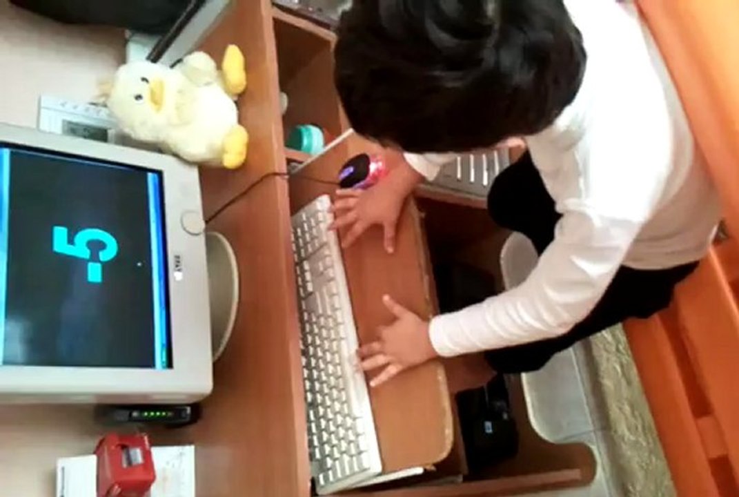 Deniz Cebeci 99 sayı  sesli 0.1 milisaniye toplama ve 5 çıkarma