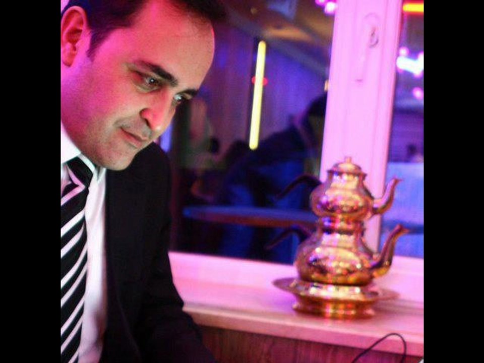 SİMGEDİR BAYRAKTIR EHRAM BAYBURT'TA ALİ DUMLUPINAR ŞİİRİ