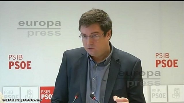 PSOE: Rajoy está atado con correa a Bárcenas