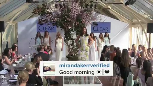 Morning Miranda Kerr! Supermodel Flaunts Amazing Bikini Body