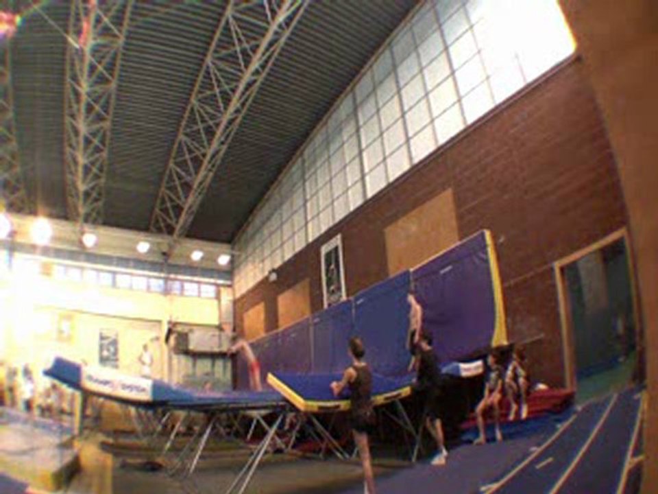 Trampoliniste ralenti