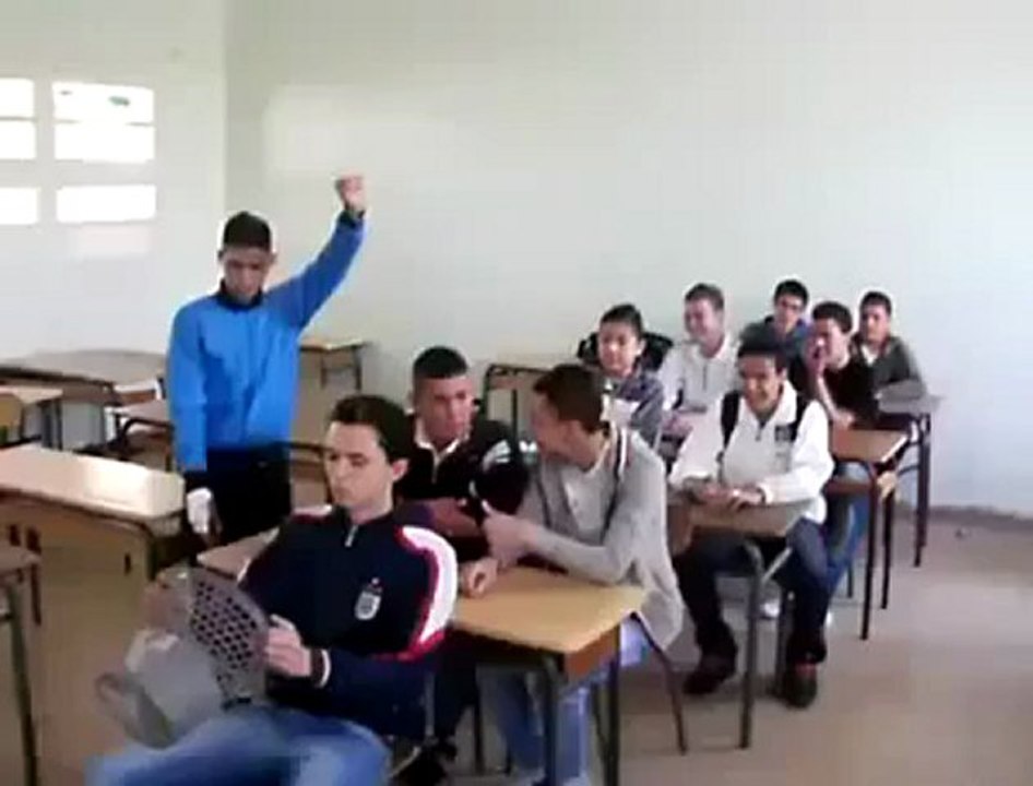 Les écoles Algériennes et ce qui se passe ,  mort de rire