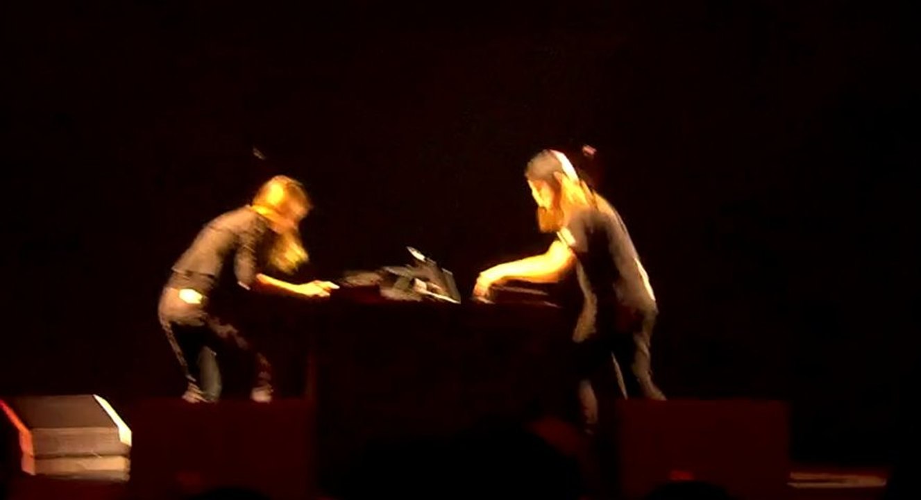 *Carbon Airways* 1ère partie d'INDOCHINE - Axone, fév 13