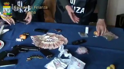 Roma - Laboratori di confezionamento della droga, 5 arresti (22.02.13)