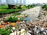 Pour 200.000 yuans, un responsable chinois doit se baigner dans une rivière polluée