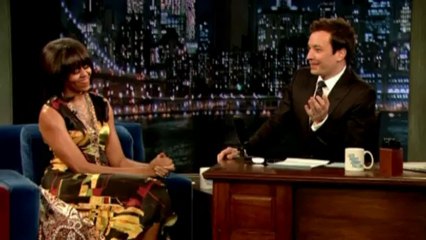 Michelle Obama does the Single Ladies dance