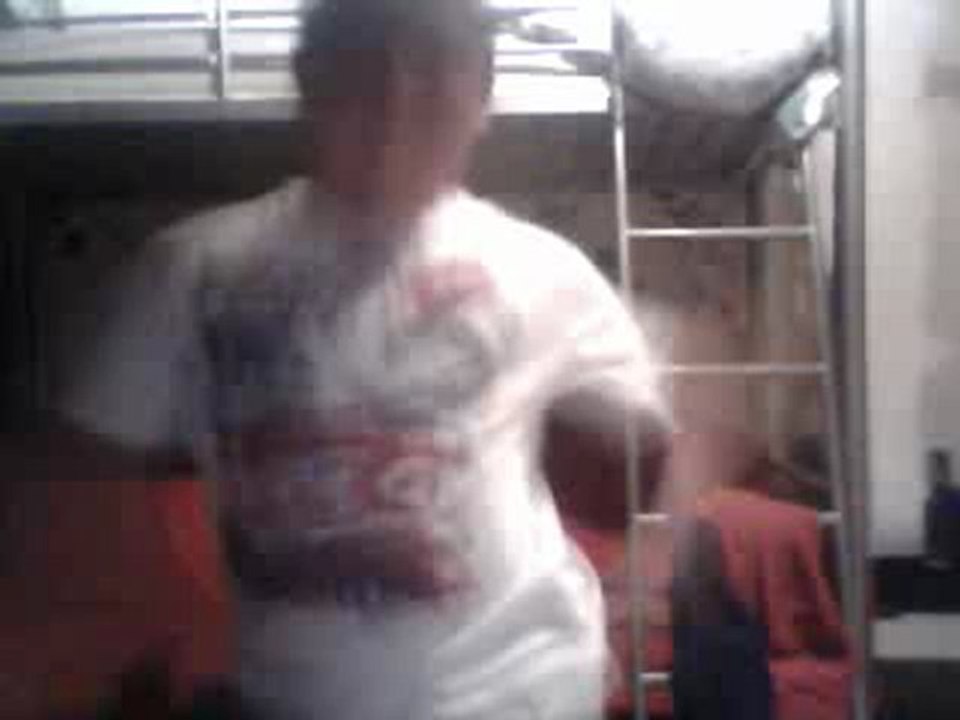 axel lea et flo dansant le harlem shake LOL