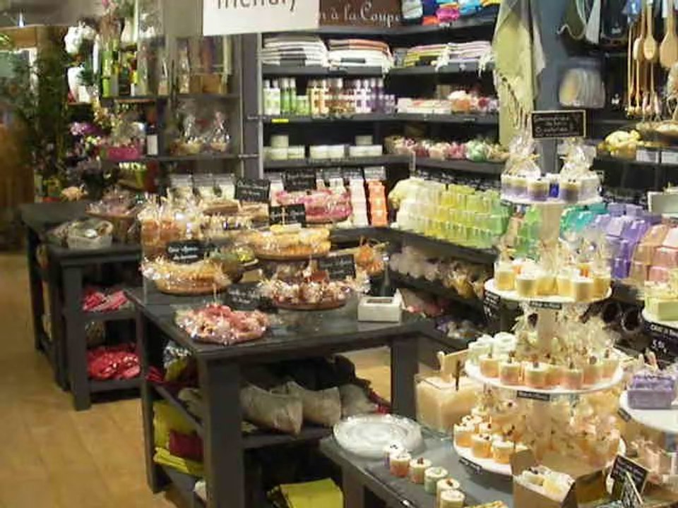 Soap and the City à Paris. Savons naturels, produits de bain, parfums et fleurs de soie. Du bonheur !