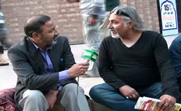 Sadan Pirzada (Peeru's Cafe) At Lahore Literary Festival in Alhamarah - Lahore