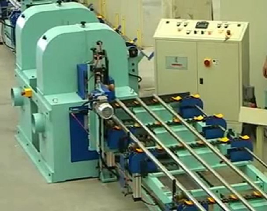 dây chuyền đánh bóng inox tự động