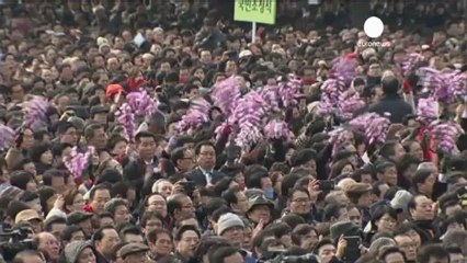 Güney Kore'nin ilk kadın Devlet Başkanı Park yemin etti