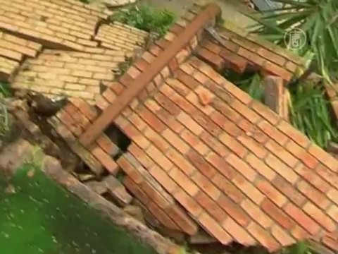 Сильнейший шторм разрушил дома в Сиднее