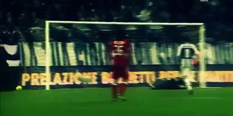 Paul Pogba score avec classe au cours de Juventus - Sienne