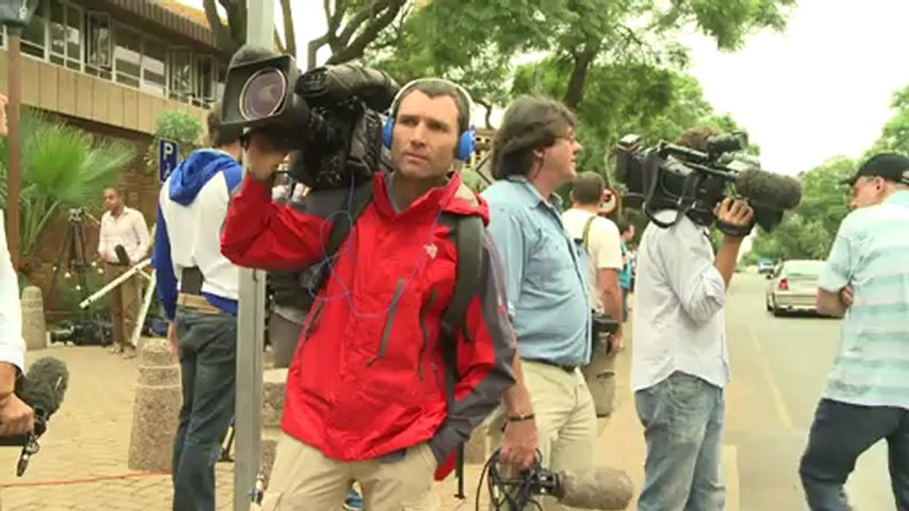 Pistorius terá três meses em liberdade