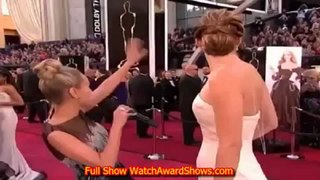 Oscar Awards 2013 Jennifer Lawrence Lead Actress Nominee Red Carpet Shows-Off Her Bare Back