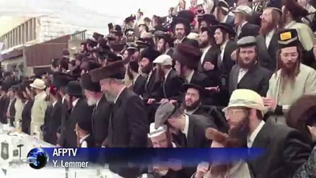 Jérusalem: les ultra-orthodoxes célèbrent Pourim