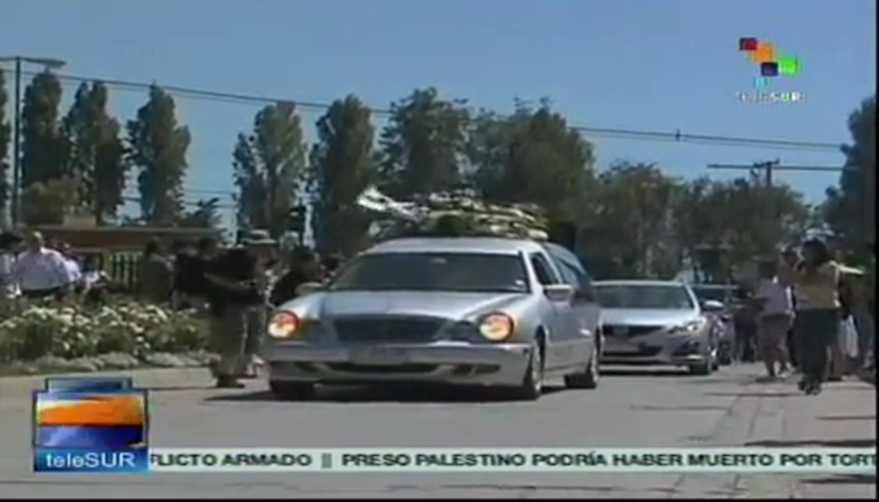 Chilenos exigen justicia por asesinato de lider sindical