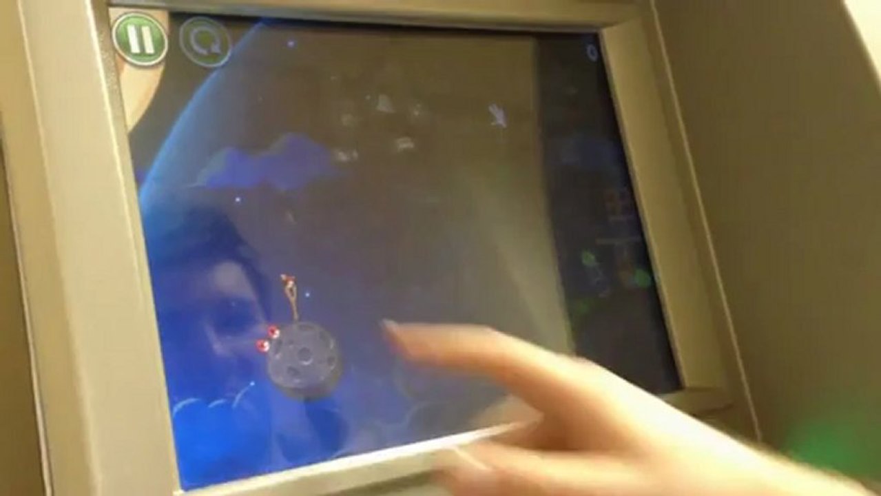 Hacker un distributeur pour y installer Angry Birds