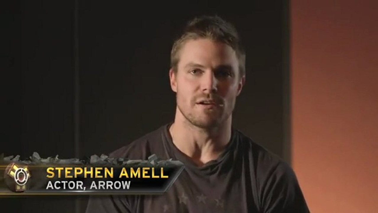 2013.02.25 Stephen Amell @ Injustice Battle Arena Celebrity Expert