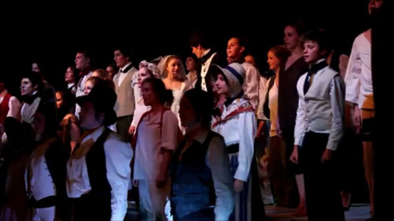 Bande annonce : Comédie Musicale OZANAM 2013