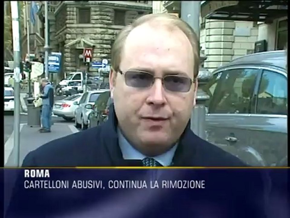 Cartelloni abusivi, continua la rimozione