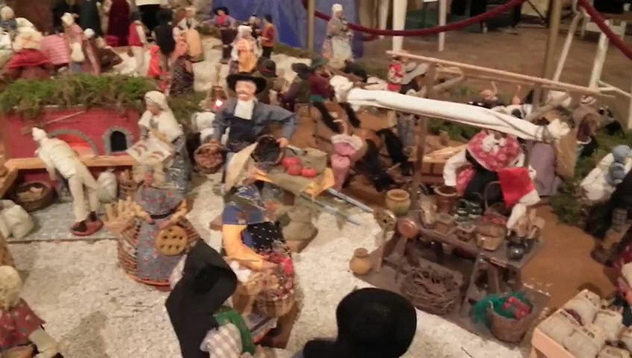 CRECHE DE NOEL GEANTE 2010 A MONTEUX Vidéo Dailymotion