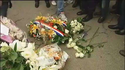 Marche blanche à Paris en hommage aux policiers tués sur le périphérique
