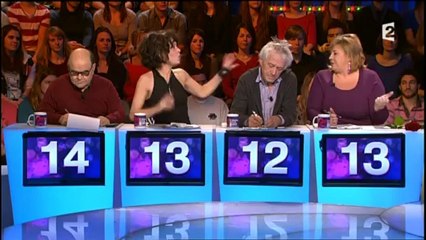 Julie Villers - Distributeur de vernis à ongles