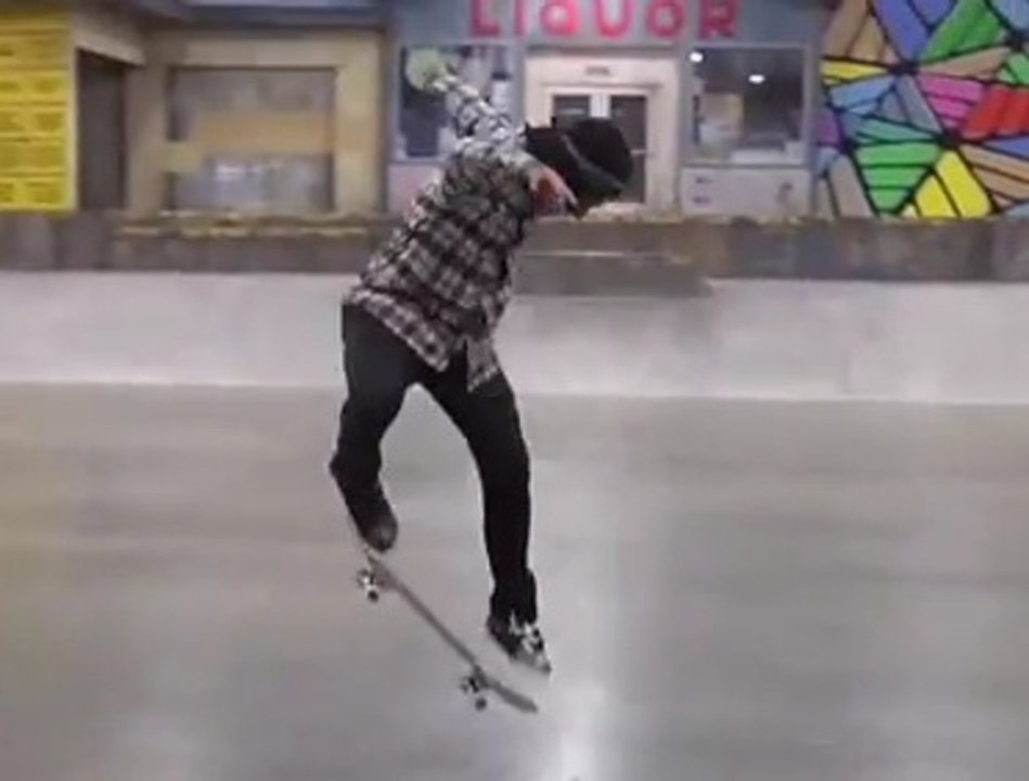 Battle Skateboarding At The Berrics 6 - MOOSE vs BASTIEN SALABANZI