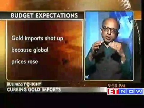Budget 2013 : Budget figures will stick to deficit target : Swaminathan Aiyar