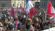 Benoît XVI acclamé par la foule pour son ultime audience
