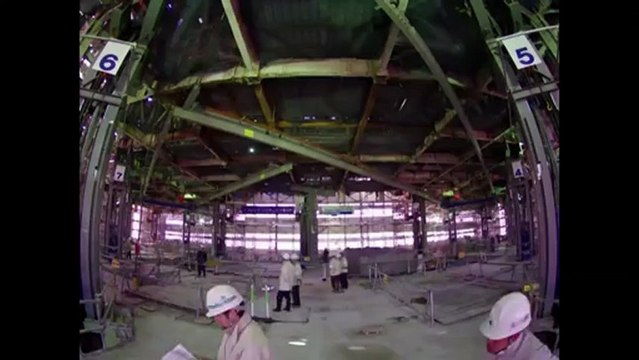 Un grand hôtel de Tokyo démoli étage par étage