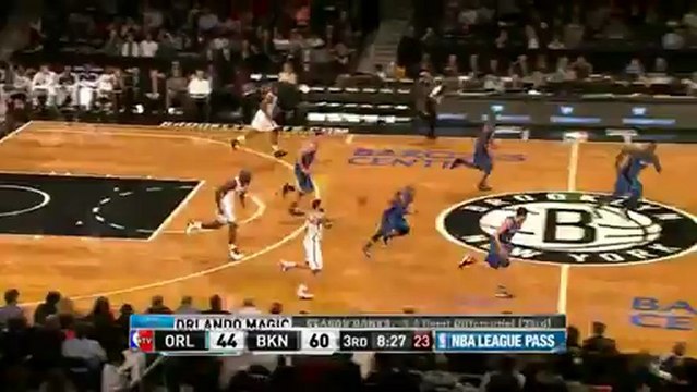 Funny Glen Big Baby Davis carries Gerald Wallace out of bounds