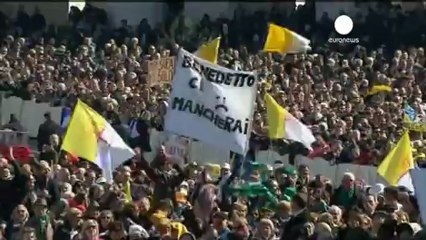 Ultima udienza Papa: non abbandono la croce