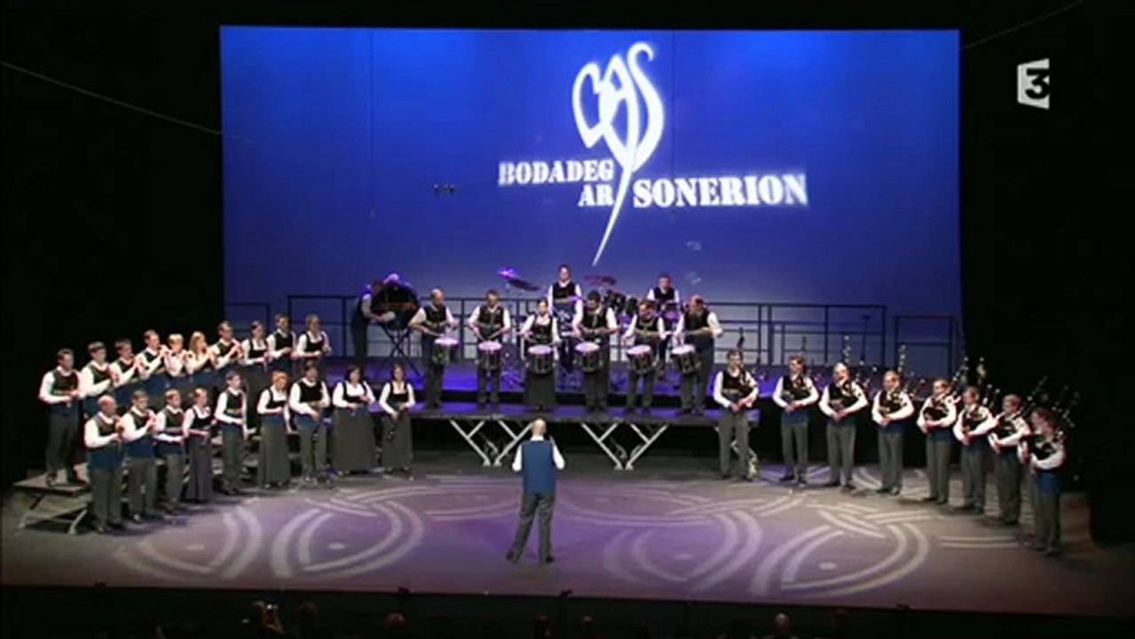 Bagad Penhars - Brest 2013