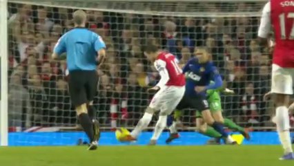 Robin van Persie - Bo nigdy tak blisko (fail compilation)