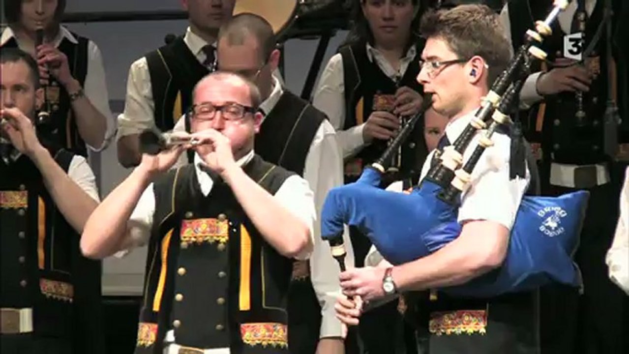 Bagad Brieg - Brest 2013