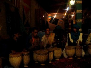 Tam Tam à auberge Porte de Sahara Maroc