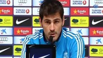 Iker Casillas salió en rueda de prensa tras el clásico en el Camp Nou