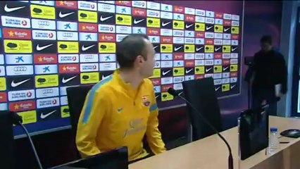 Iniesta reconoce que la derrota copera contra el Real Madrid ha sido "un golpe muy duro"