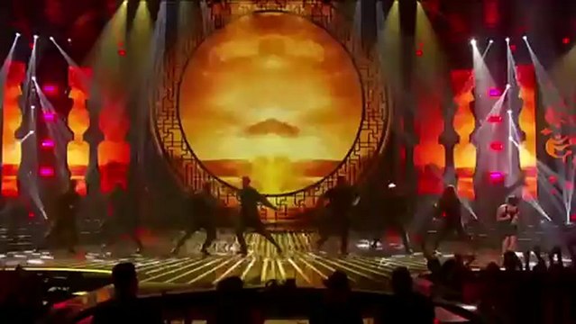 Alicia Keys - Girl On Fire (Live)