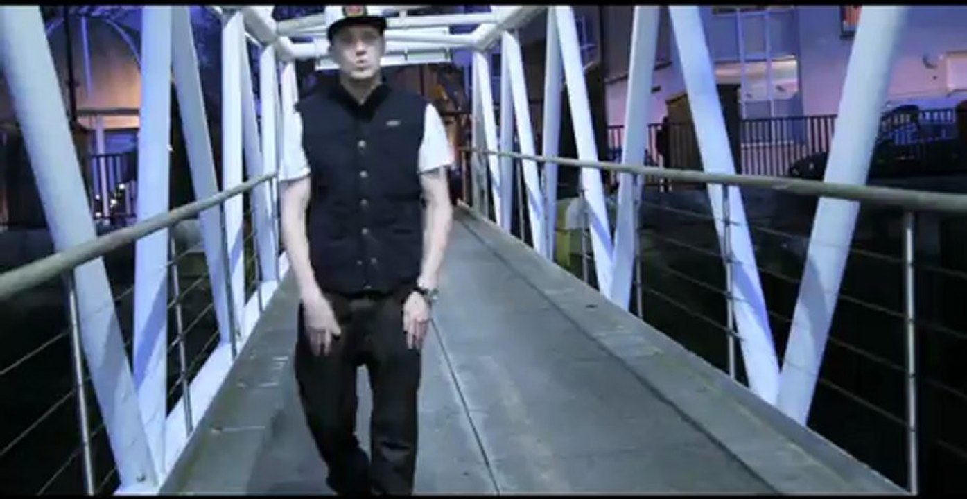 DRU BLU - DON STRAPZY VS DRU BLU [OFFICIAL VIDEO]