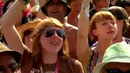 Phoenix - Lisztomania (Live Glastonbury 2010) (High Definition) (HD)