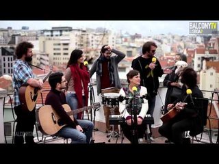 JULIE & THE CARJACKERS - ONE THOUSAND STRAY DOGS (BalconyTV)