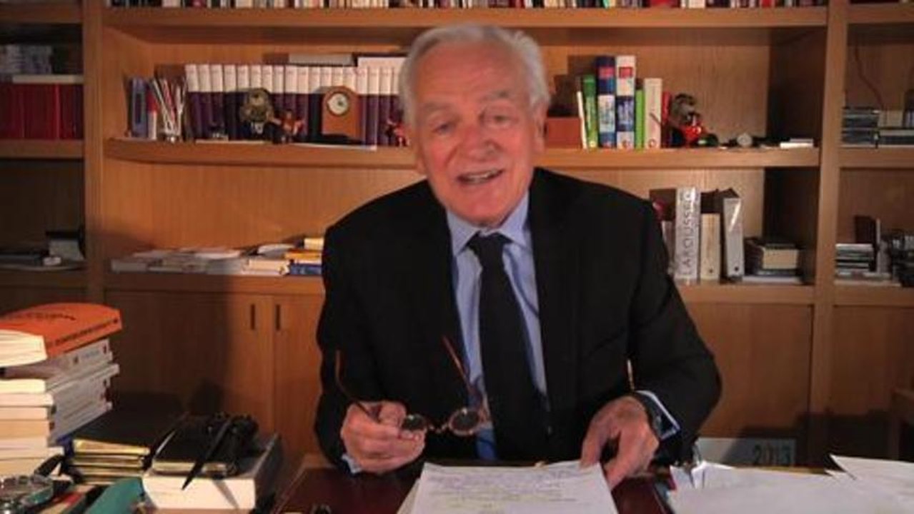 Le regard de Philippe Labro #12 : "Sarkozy, l'absent le plus présent de la vie politique"