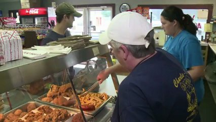 Cajun cuisine, Louisiana's finger-lickin' staple