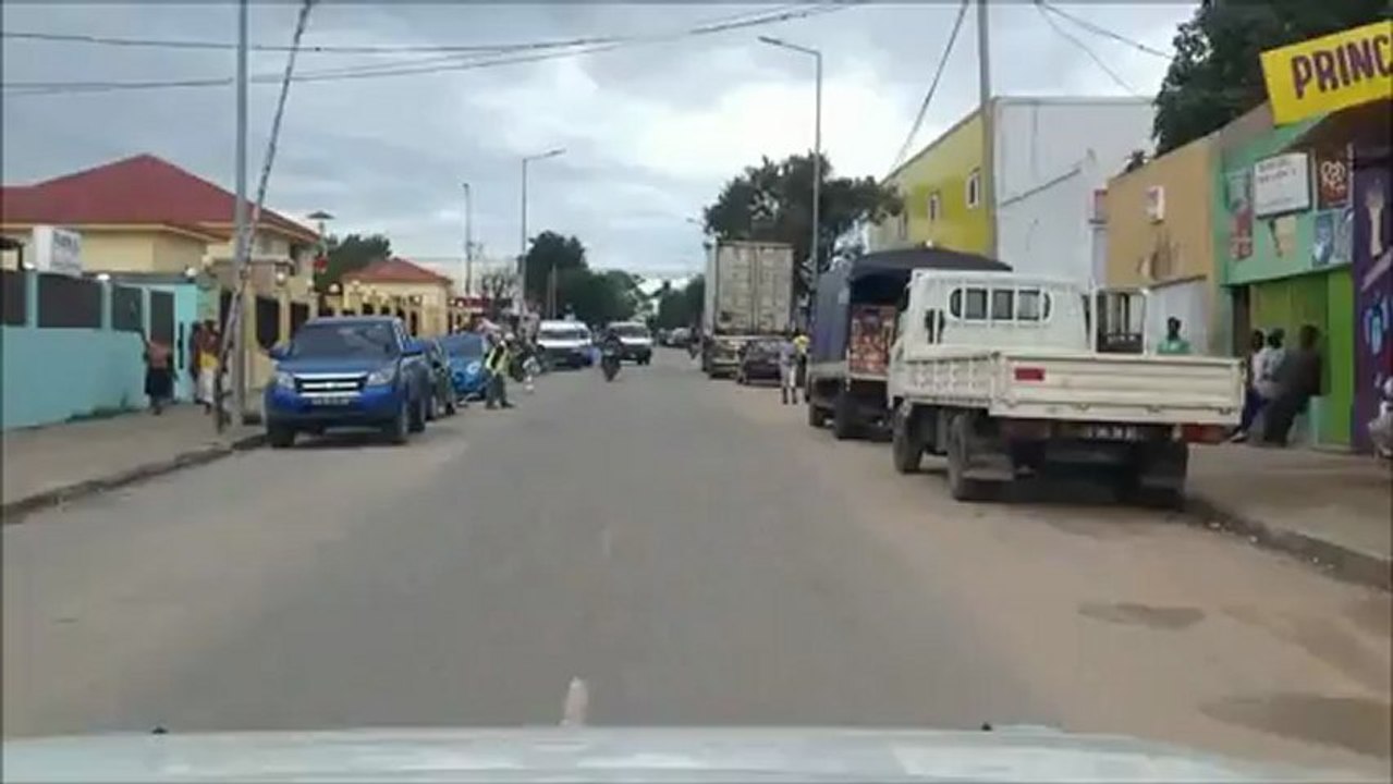 Passeando pelo Kuito - Música de Fundo do Conjunto África Tentação