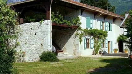 Ferme rénovée avec dépendances à 20 Minutes de Grenoble au calme avec EspritSudEst