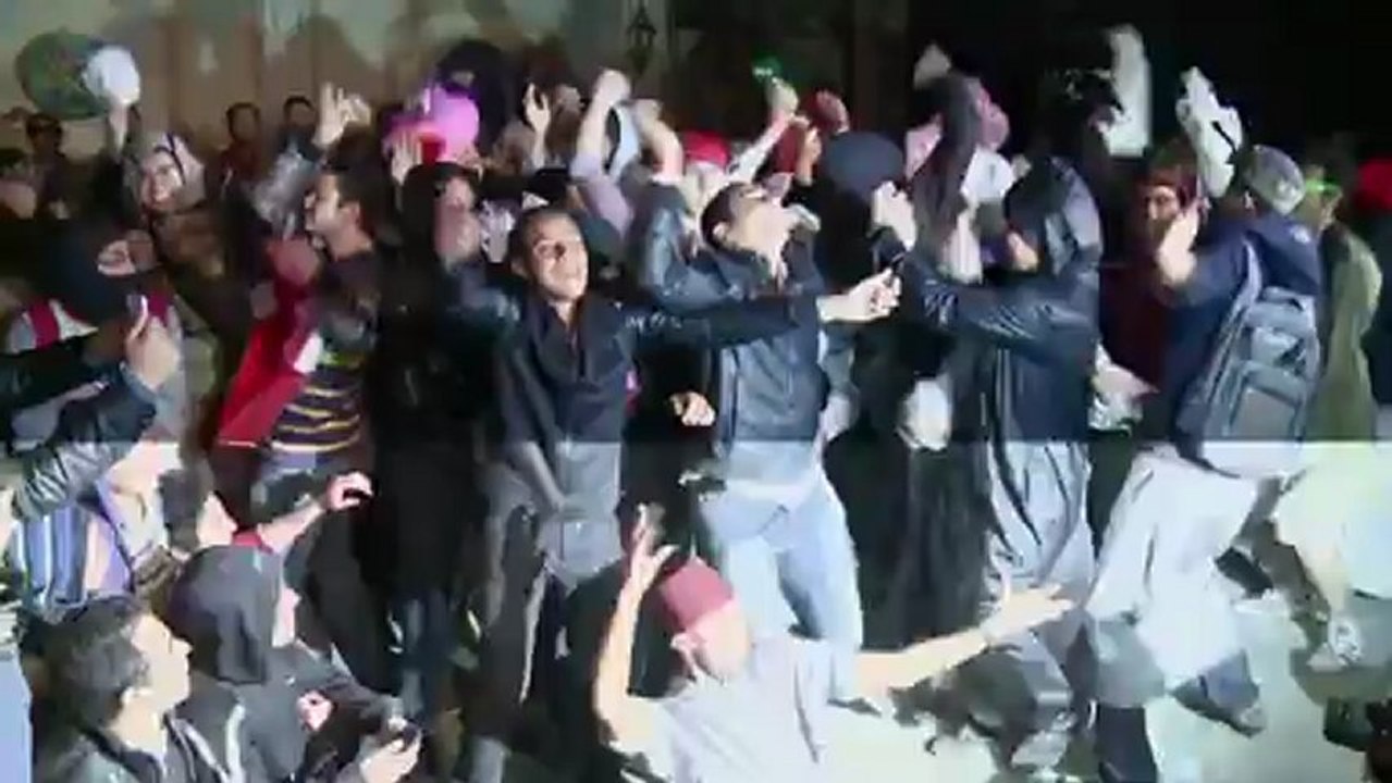 Do the Cairo Shake