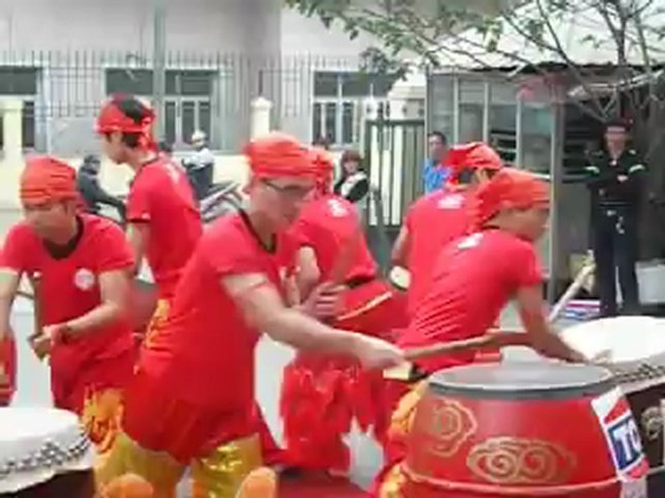 Múa Lân - Trống Hội